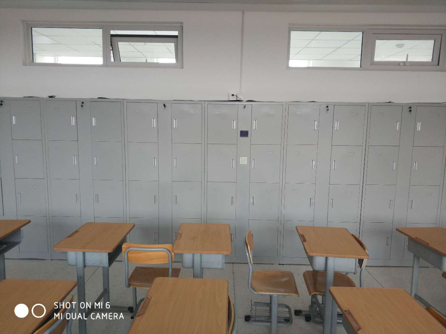 天津市某中学进行电子书包柜及所有零配件、专用工具进行采购及安装